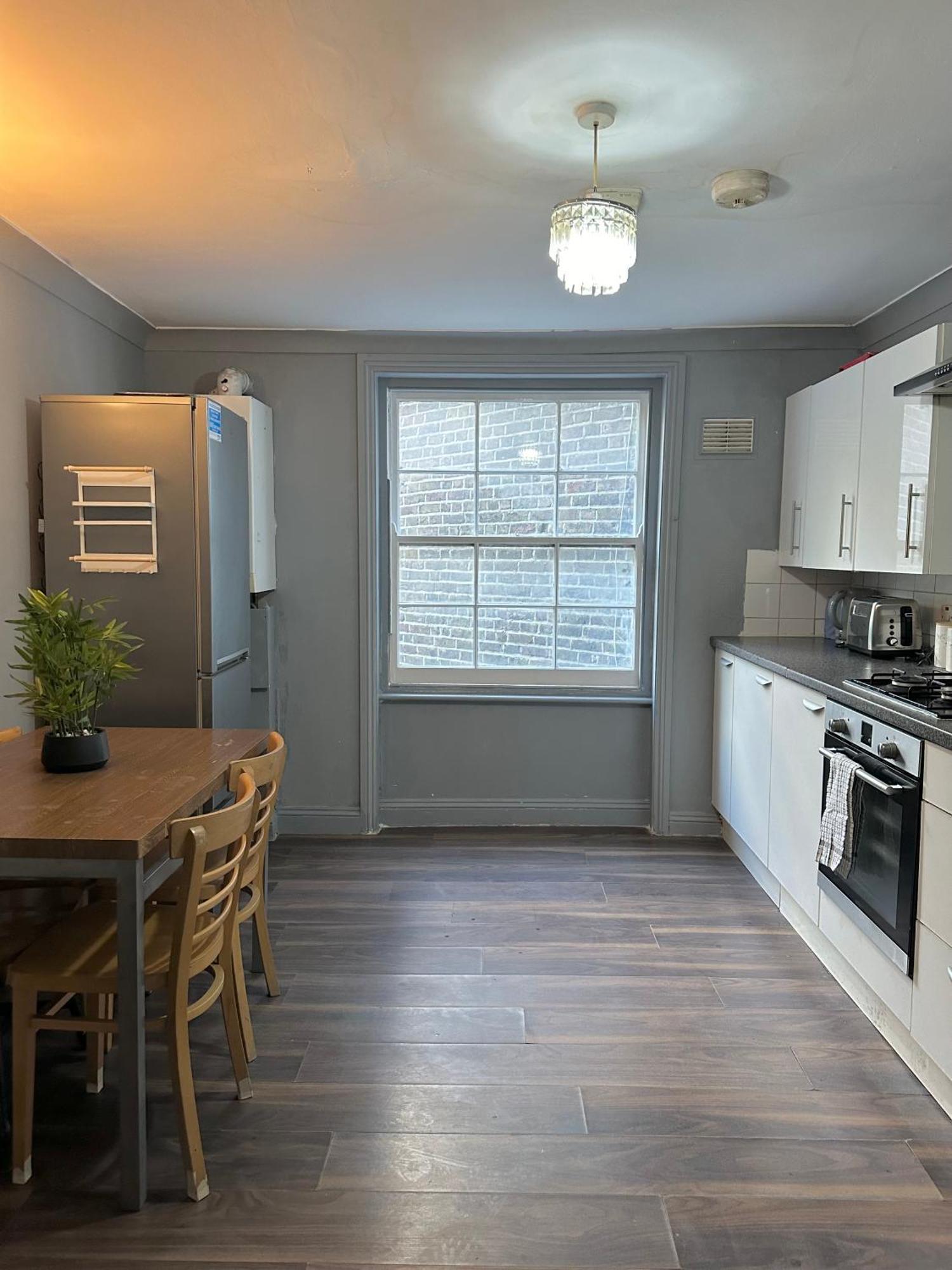 Luxury Room In A 4 Bedroom Flat! 4 Minutes Walk To Kingscross, St Pancras Londra Esterno foto