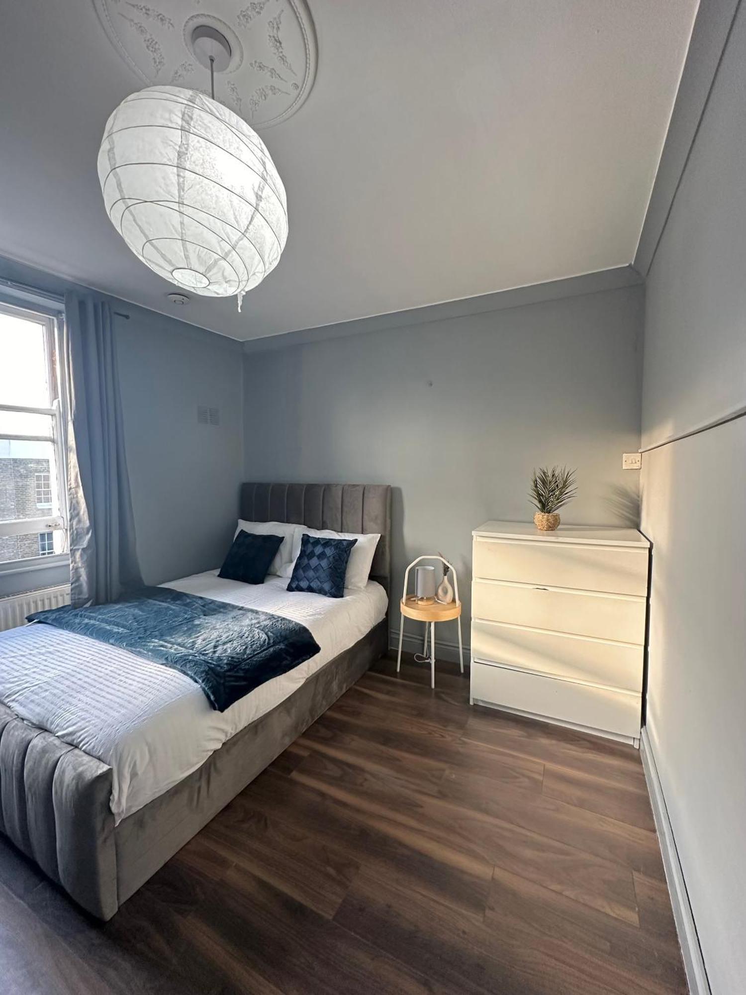 Luxury Room In A 4 Bedroom Flat! 4 Minutes Walk To Kingscross, St Pancras Londra Esterno foto